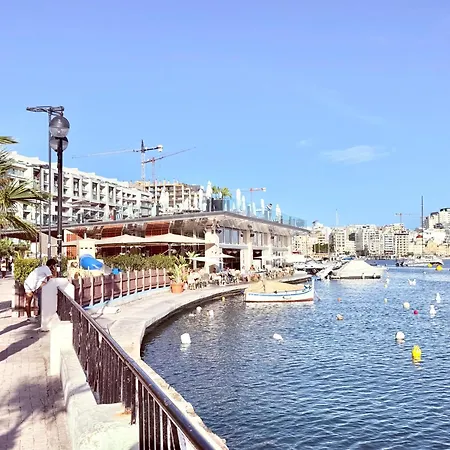 Modern In Centre Of * Gzira