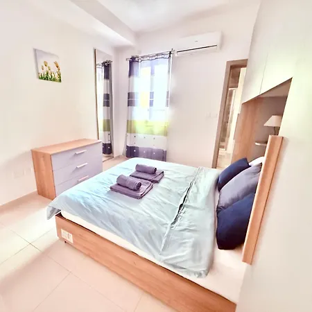 Modern In Centre Of Apartament