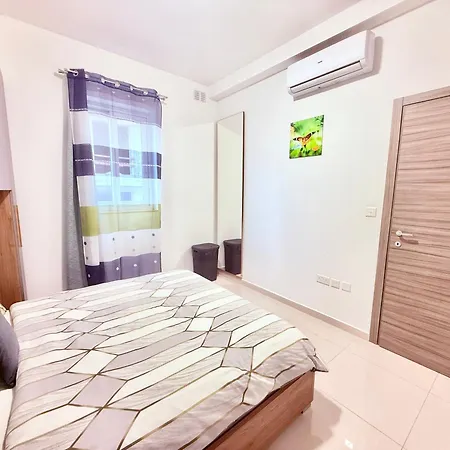 Modern In Centre Of Apartament *