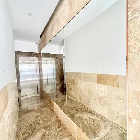 Lejlighed Modern In Centre Of