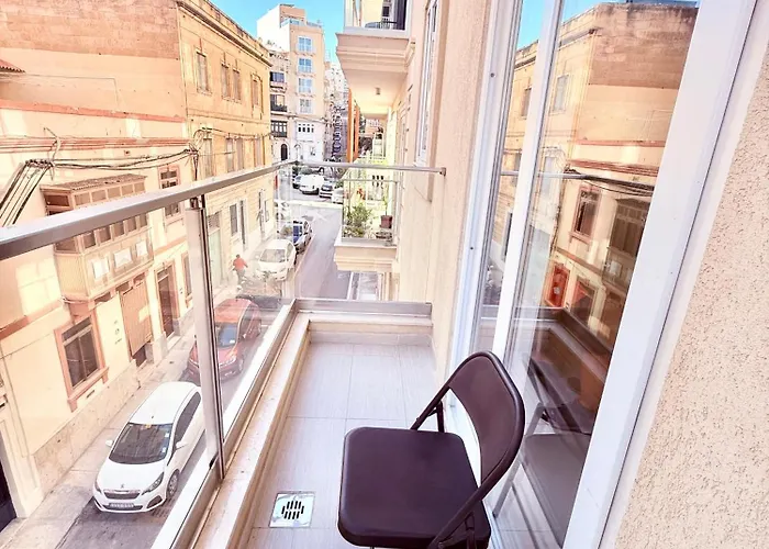 Modern In Centre Of Appartamento