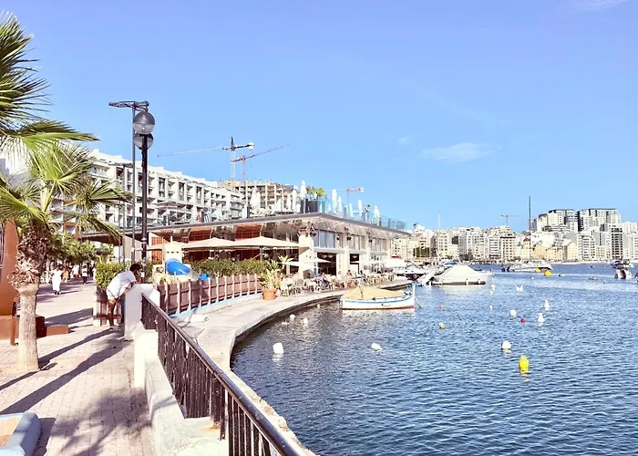 Modern In Centre Of * Gzira
