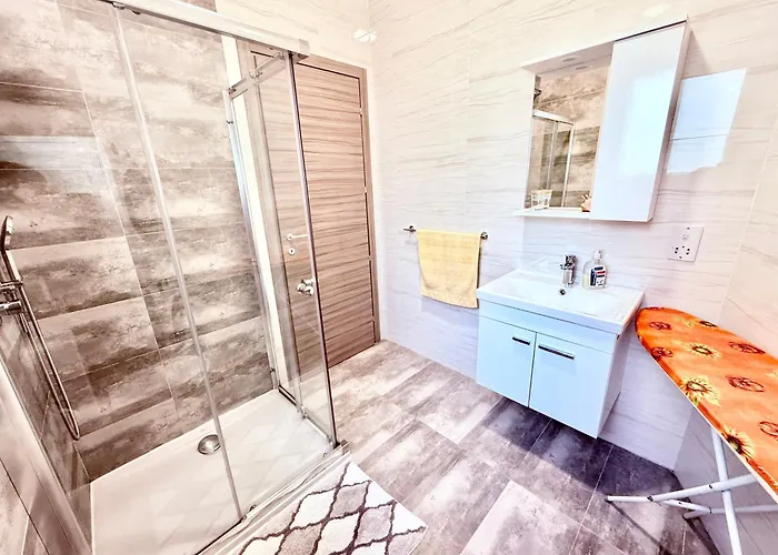 Modern In Centre Of Appartamento